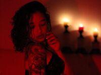 camgirl playing with sextoy VickyBelle