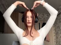 topless webcamgirl VivianNersesian