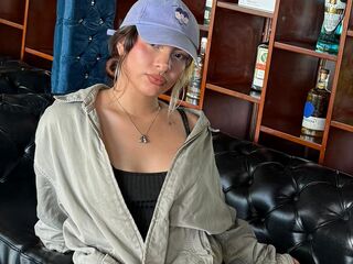 free nude cam WillowJones