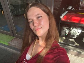naughty camgirl masturbating with vibrator WilmaAllison